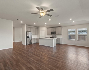 3420 Chivalry Drive - Photo Thumbnail 16