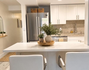200 Galen Drive - Photo Thumbnail 7