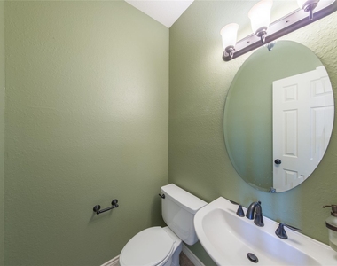 656 Water Oak Drive - Photo Thumbnail 17