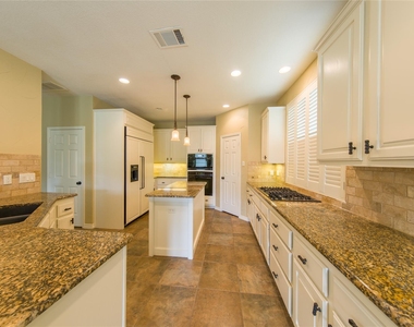 656 Water Oak Drive - Photo Thumbnail 6