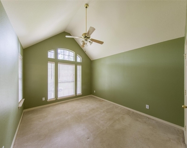 656 Water Oak Drive - Photo Thumbnail 19