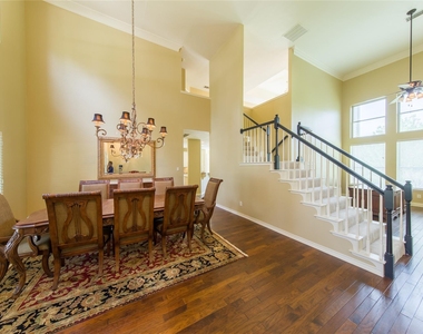656 Water Oak Drive - Photo Thumbnail 3