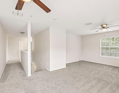 4506 Stirling Drive - Photo Thumbnail 13