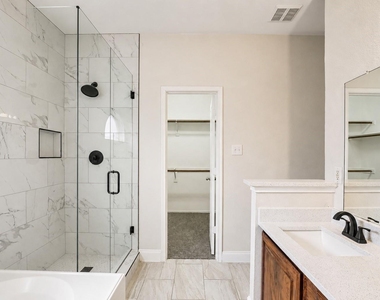 4506 Stirling Drive - Photo Thumbnail 10