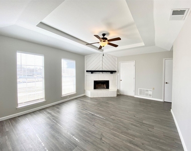 3809 Tamarron Lane - Photo Thumbnail 1