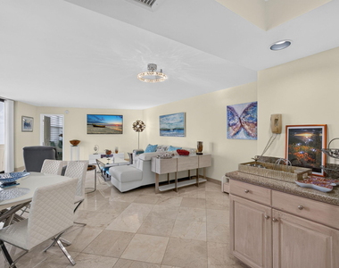 2800 N Ocean Drive - Photo Thumbnail 6
