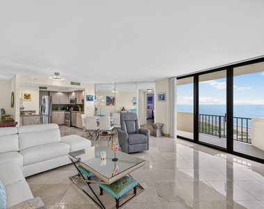 2800 N Ocean Drive - Photo Thumbnail 1