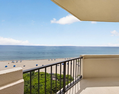 2800 N Ocean Drive - Photo Thumbnail 23