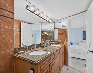 2800 N Ocean Drive - Photo Thumbnail 24
