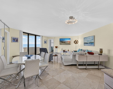 2800 N Ocean Drive - Photo Thumbnail 4