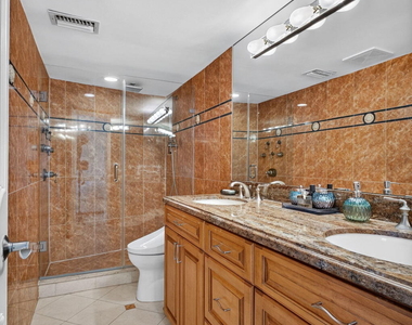 2800 N Ocean Drive - Photo Thumbnail 21