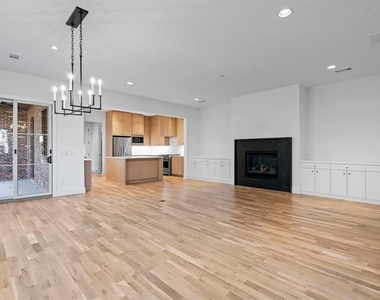 5836 Martel Avenue - Photo Thumbnail 2