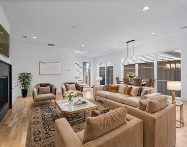 5836 Martel Avenue - Photo Thumbnail 1
