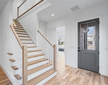 5836 Martel Avenue - Photo Thumbnail 16