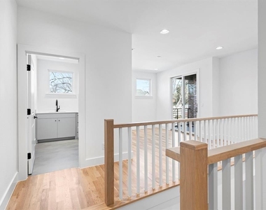 5836 Martel Avenue - Photo Thumbnail 33