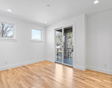 5836 Martel Avenue - Photo Thumbnail 30