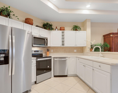 8936 Sandshot Court - Photo Thumbnail 14