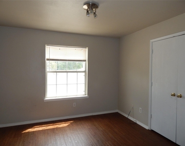 1027 Tennessee Trail - Photo Thumbnail 21