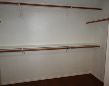 1027 Tennessee Trail - Photo Thumbnail 15