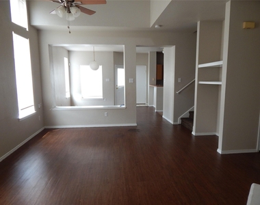 1027 Tennessee Trail - Photo Thumbnail 2