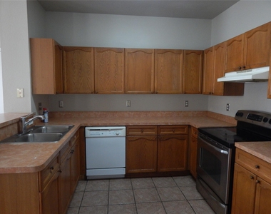 1027 Tennessee Trail - Photo Thumbnail 11