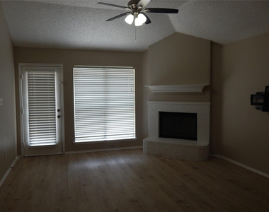 6009 Castanada Drive - Photo Thumbnail 6