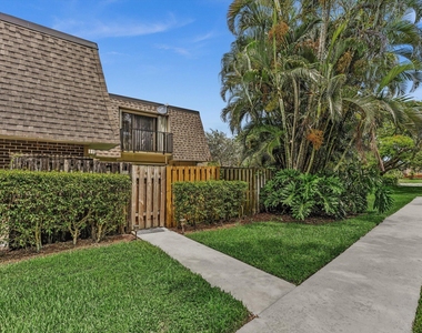 2909 Sw 22nd Circle - Photo Thumbnail 6