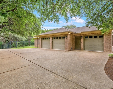 3201 Edward Drive - Photo Thumbnail 36