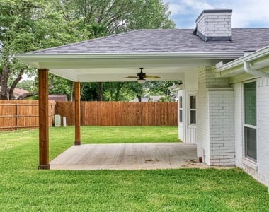 314 Sixpence Lane - Photo Thumbnail 8