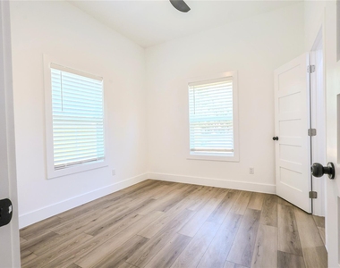 609 N Getzendaner Avenue - Photo Thumbnail 11