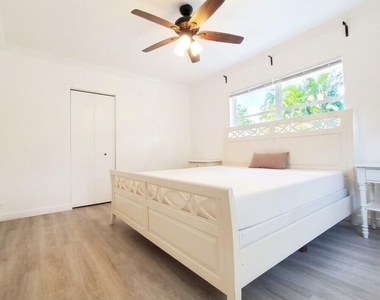 1400 Ne 4th Court - Photo Thumbnail 11