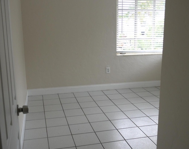830 80th Street - Photo Thumbnail 3