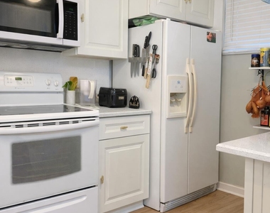 110 Lake Emerald Drive - Photo Thumbnail 35