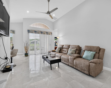 309 Nw Toscane Trail - Photo Thumbnail 7