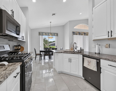 309 Nw Toscane Trail - Photo Thumbnail 13