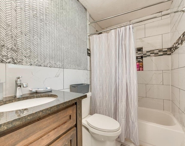 920 Meadowdale Drive - Photo Thumbnail 8