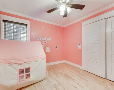 920 Meadowdale Drive - Photo Thumbnail 12