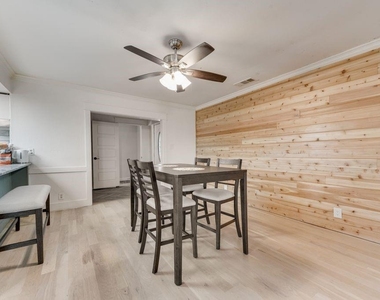 920 Meadowdale Drive - Photo Thumbnail 7