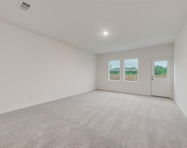 207 Bradford Drive - Photo Thumbnail 23