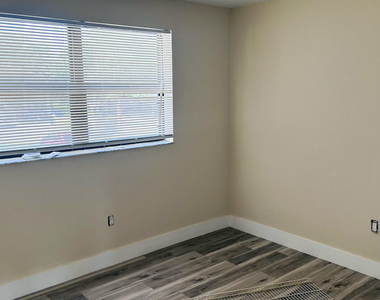 9891 Nob Hill Lane - Photo Thumbnail 20