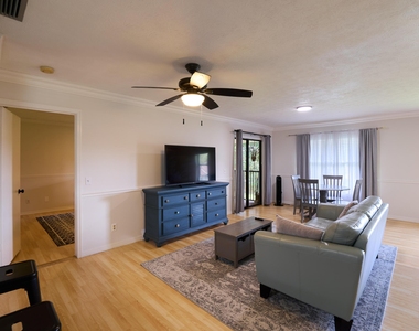 6535 Se Federal Highway - Photo Thumbnail 1