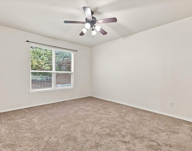 2929 Muirfield Drive - Photo Thumbnail 8