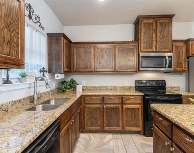 4812 Jefferson Street - Photo Thumbnail 3