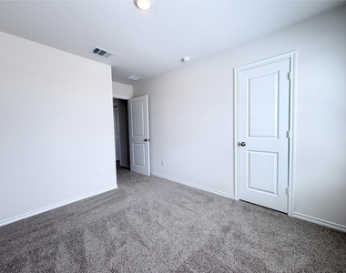 1101 Overhill Road - Photo Thumbnail 23