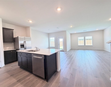 1101 Overhill Road - Photo Thumbnail 3