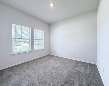 1101 Overhill Road - Photo Thumbnail 10
