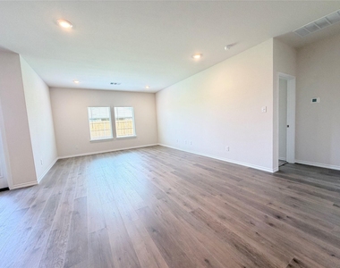 1101 Overhill Road - Photo Thumbnail 4