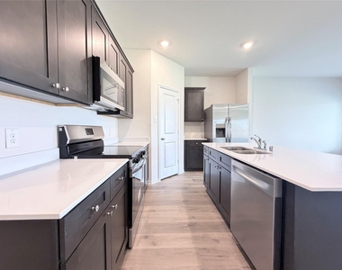 1101 Overhill Road - Photo Thumbnail 6