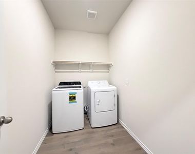 1101 Overhill Road - Photo Thumbnail 8