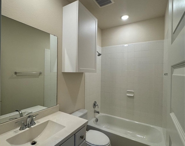 504 Evergreen Road - Photo Thumbnail 15